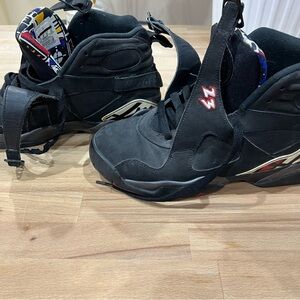 2013 Air Jordan 8 Retro (GS) “Playoffs” - Size 7Y
